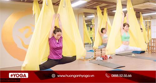 Trải nghiệm Yoga bay tại Hương Anh Fitness & Yoga