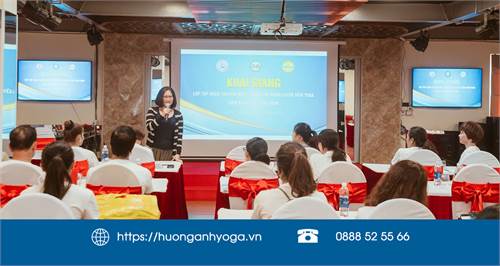 Khai giảng lớp tập huấn chuyên môn nghiệp vụ Liên Đoàn Yoga Việt Nam