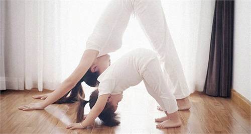 5 động tác yoga giảm đau tối đa vùng lưng
