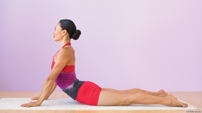 5 tư thế yoga cơ bản giúp cải thiện sức khỏe - Ảnh 4.