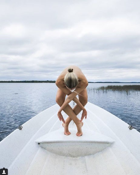 Chia sẻ của người đẹp tập yoga khỏa thân đang gây sốt trên mạng xã hội và thông điệp tuyệt vời mà cô muốn truyền tải - Ảnh 3.