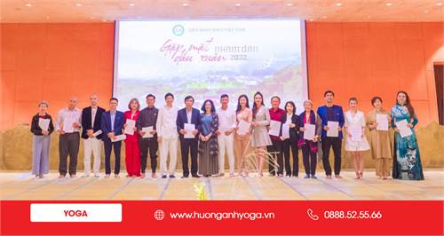 Liên đoàn Yoga Việt Nam gặp mặt đầu xuân - Nhâm Dần 2022 tại Legacy Yên Tử