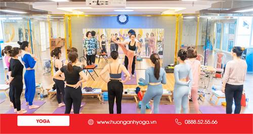 Đào sâu kiến thức và thực hành Yoga với khóa đào tạo HLV Yoga cấp bằng quốc tế 200h