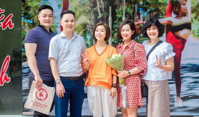 Trung tâm Hương Anh tham quan trung tâm Yoga của HLV Rim