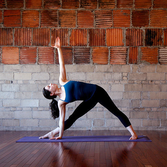 4 bài tập yoga giúp giảm đầy hơi, chướng bụng trong vài phút - Ảnh 4.