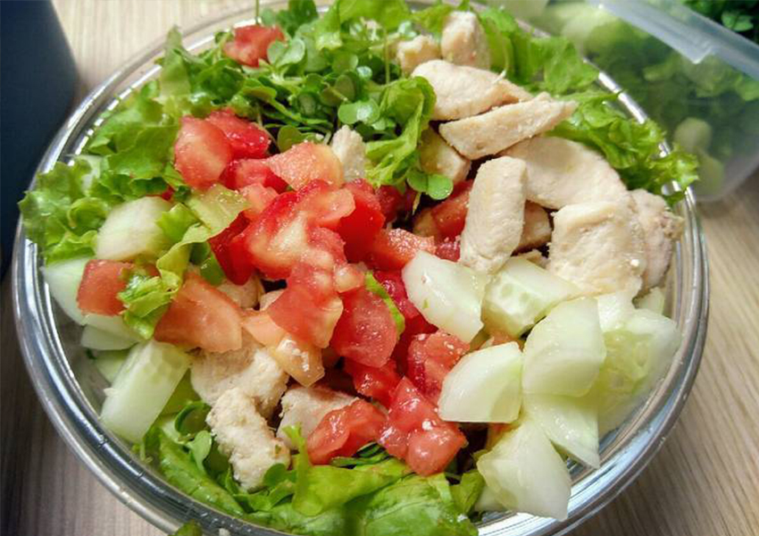 6 công thức salad ức gà