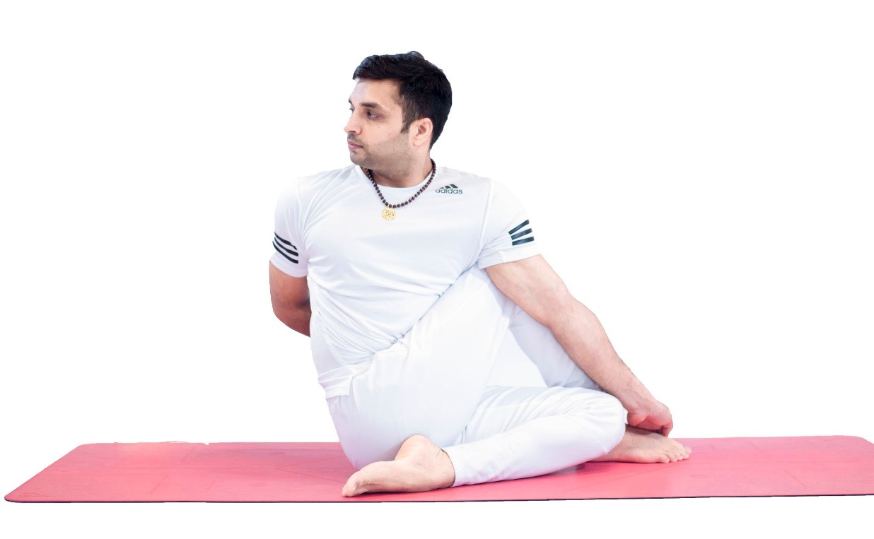 Làm giảm tức thì-Yoga-Asana-For-Sciatica8