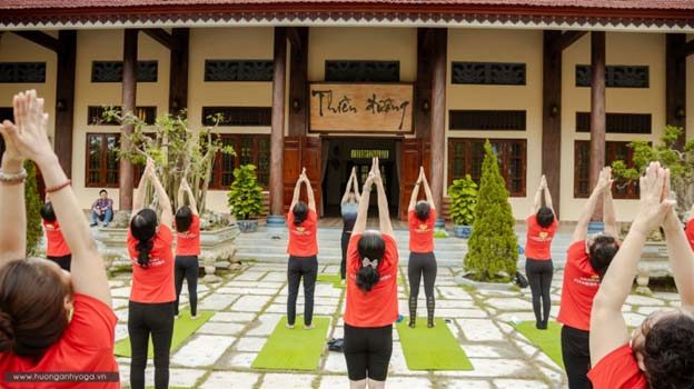 OUTDOOR YOGA TẠI THIỀN VIỆN TRÚC LÂM TUỆ ĐỨC – VĨNH PHÚC