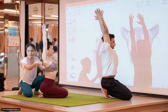 BUỔI HỌC TRẢI NGHIỆM KHÓA ĐÀO TẠO HUẤN LUYỆN VIÊN YOGA YTTC 200H QUỐC TẾ.