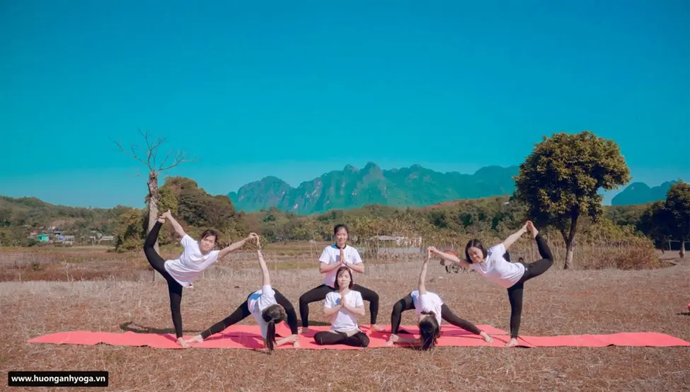 OUTDOOR YOGA – KHÓA ĐÀO TẠO HLV YOGA CẤP BẰNG QUỐC TẾ 200H