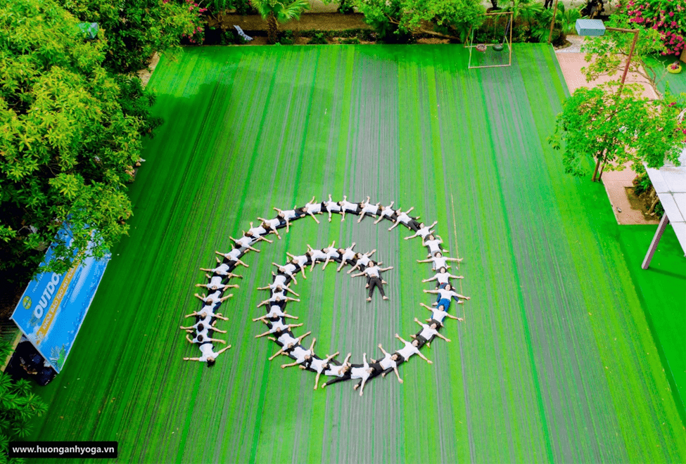 OUTDOOR YOGA – CHUYẾN DÃ NGOẠI CỦA HỌC VIÊN KHÓA ĐÀO TẠO HLV YOGA CẤP BẰNG QUỐC TẾ YTTC 31,32