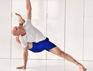 ASHTANGA YOGA - YOGA SỨC MẠNH