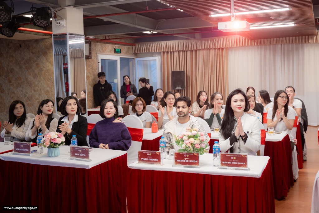 Hương Anh Yoga Academy