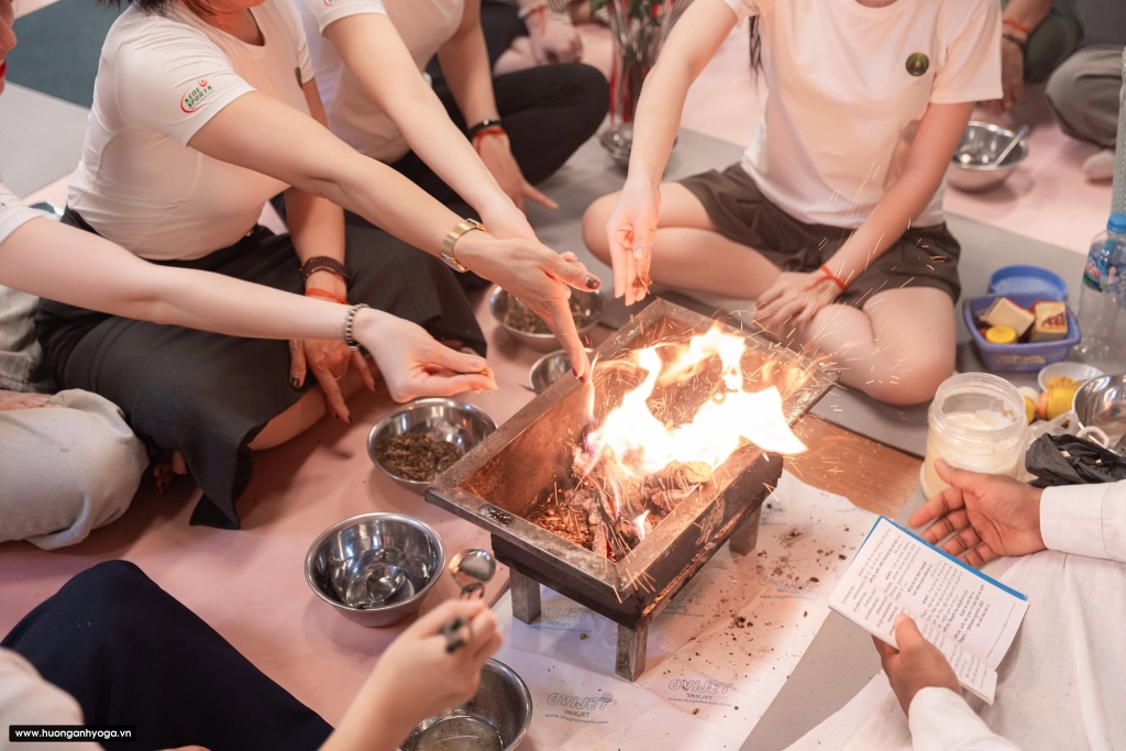 Hương Anh Yoga Academy